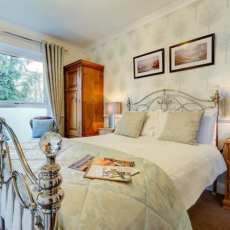 Meadfoot Guesthouse Room Only Accommodation For Adults Windermere Eksteriør bilde