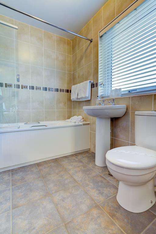 Meadfoot Guesthouse Room Only Accommodation For Adults Windermere Eksteriør bilde